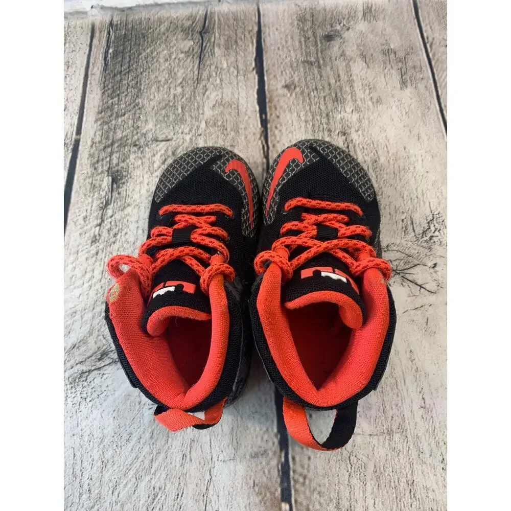 NIKE Boy’s LeBron XII TD Sneakers / Size: 7C